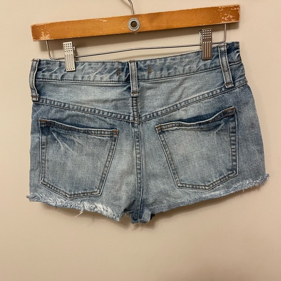 Free People button fly jean shorts, size 27 - Picture 2 of 2